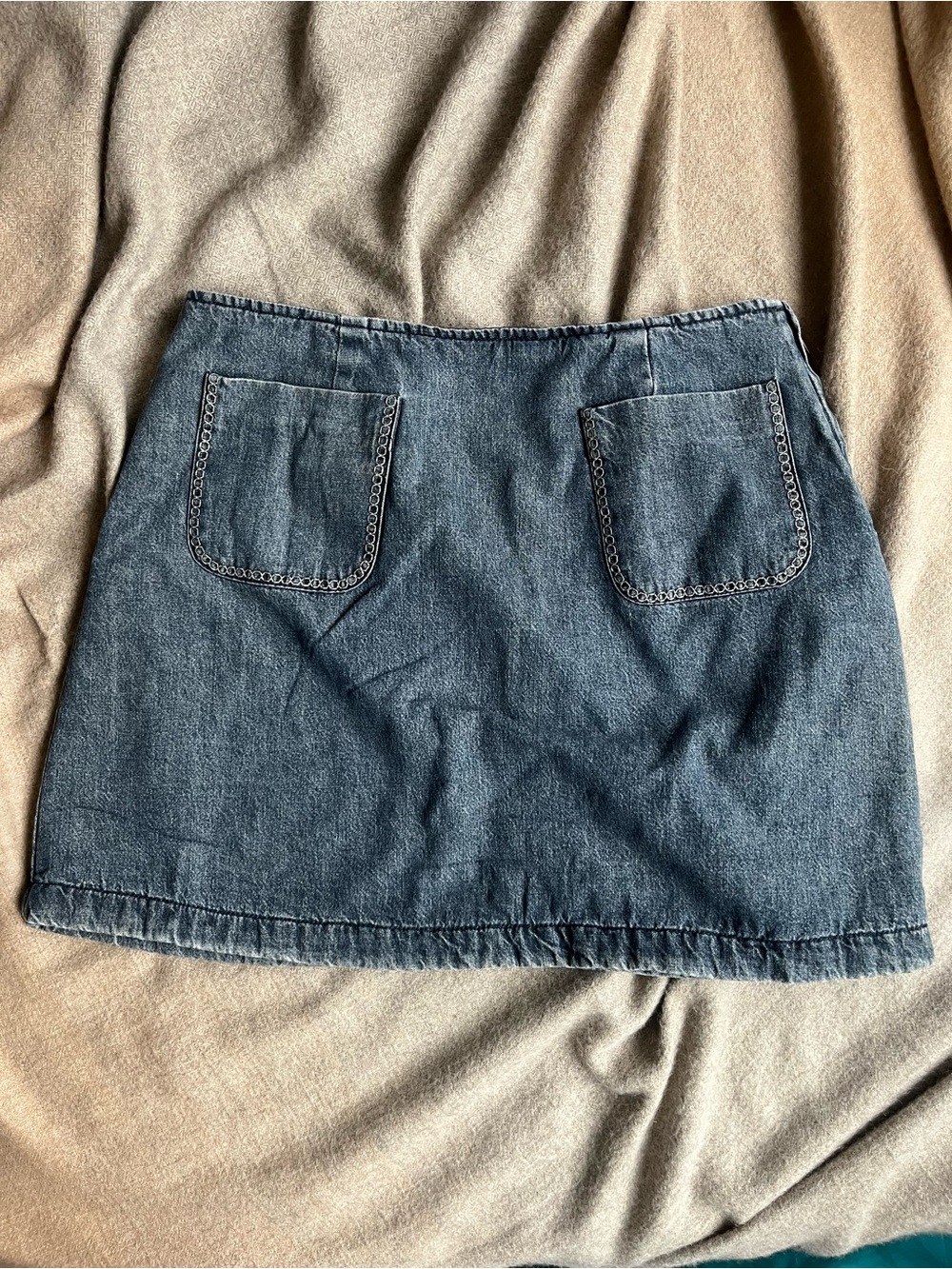 Esprit Quilted Lined Denim Mini Skirt
Size 30
